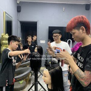 Lớp học cắt tóc tại trung tâm Tiệp Nguyễn Academy Hà Nội