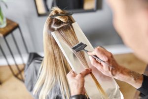 yếu tố ảnh hưởng đến thời gian học cắt tóc nữ